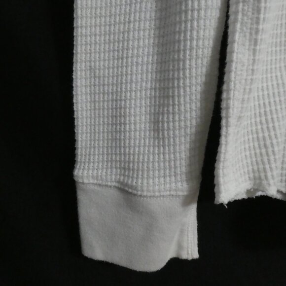 Y2K - GAP | medium | White Long Sleeve Thermal Shirt - Picture 6 of 15